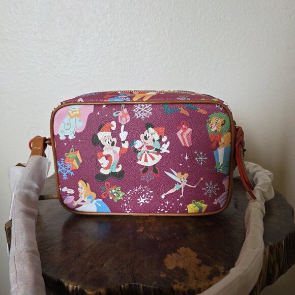 Disney Dooney & Bourke 2023 Christmas Holiday Camera Crossbody Bag NWT Rare - Picture 3 of 16